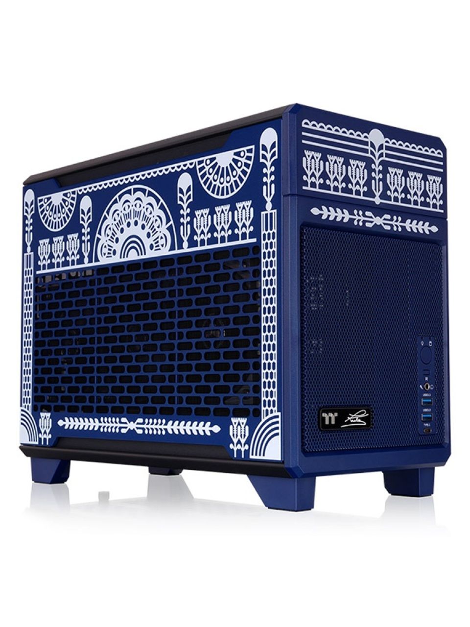 Компьютерный корпус Thermaltake TR100 Koralie Edition без Б/П